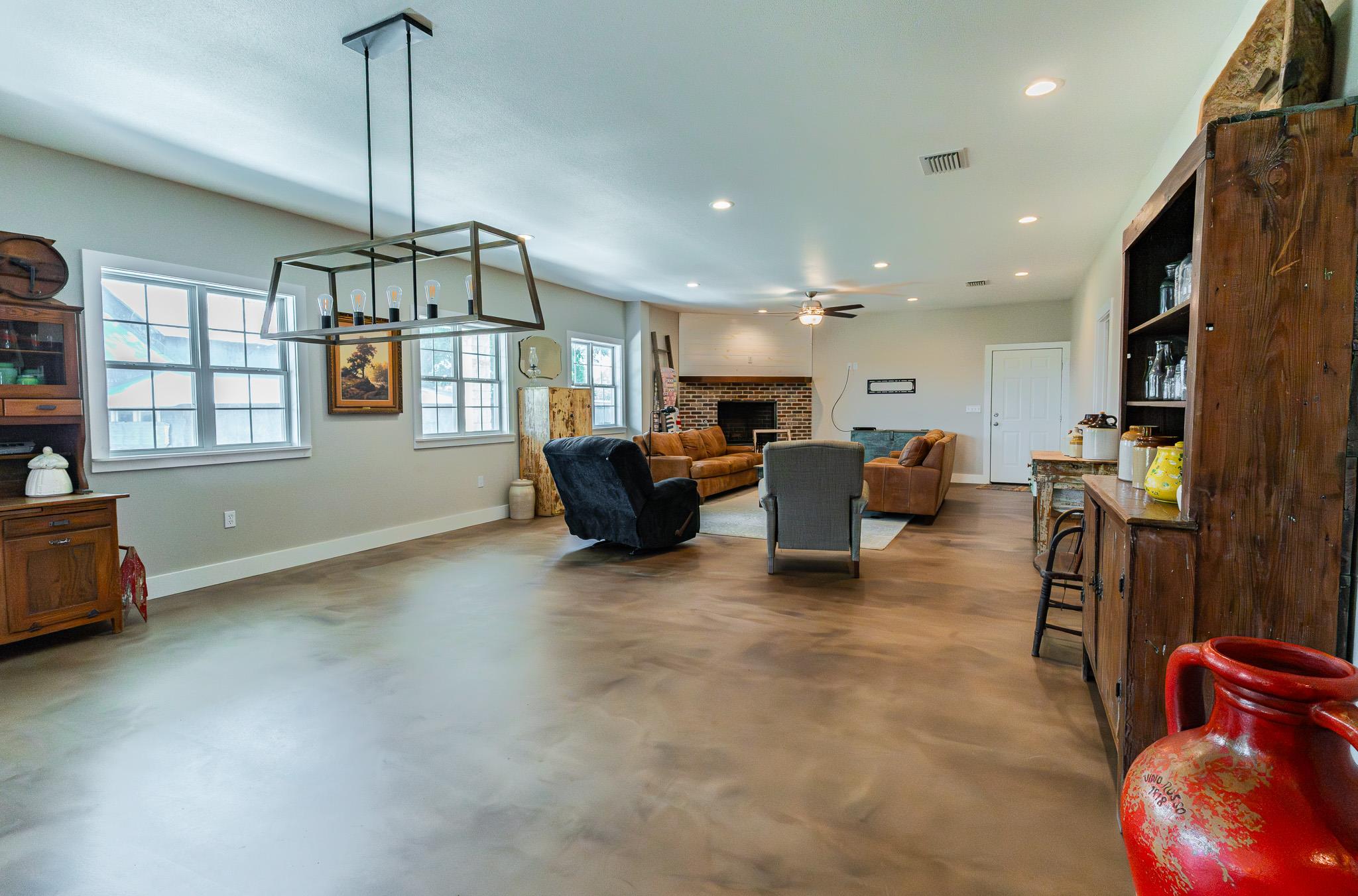 258 Private Road 2006 Schulenburg TX 78956