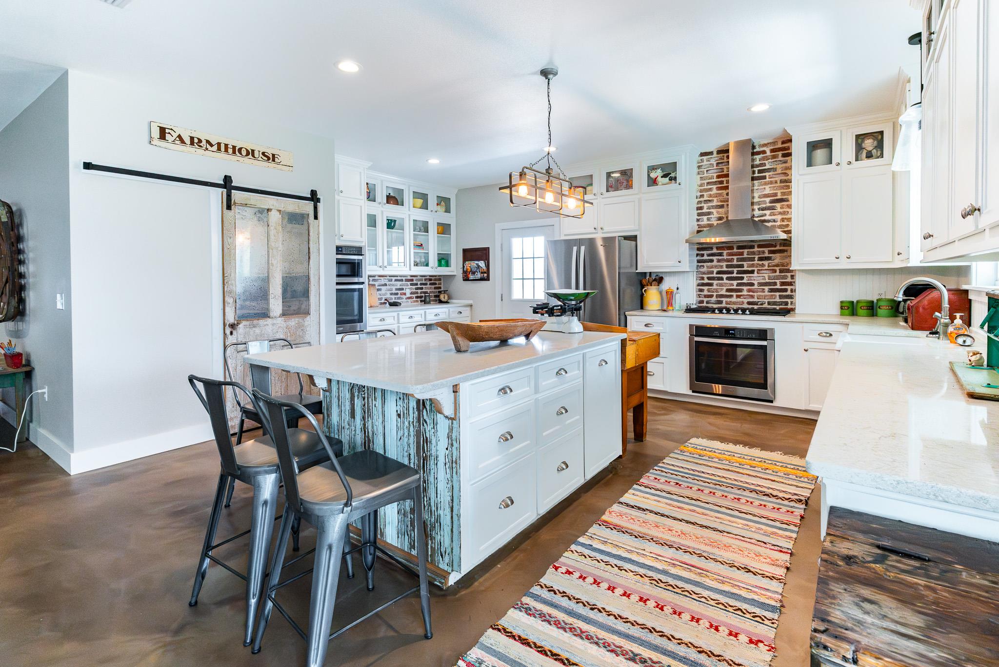 258 Private Road 2006 Schulenburg TX 78956