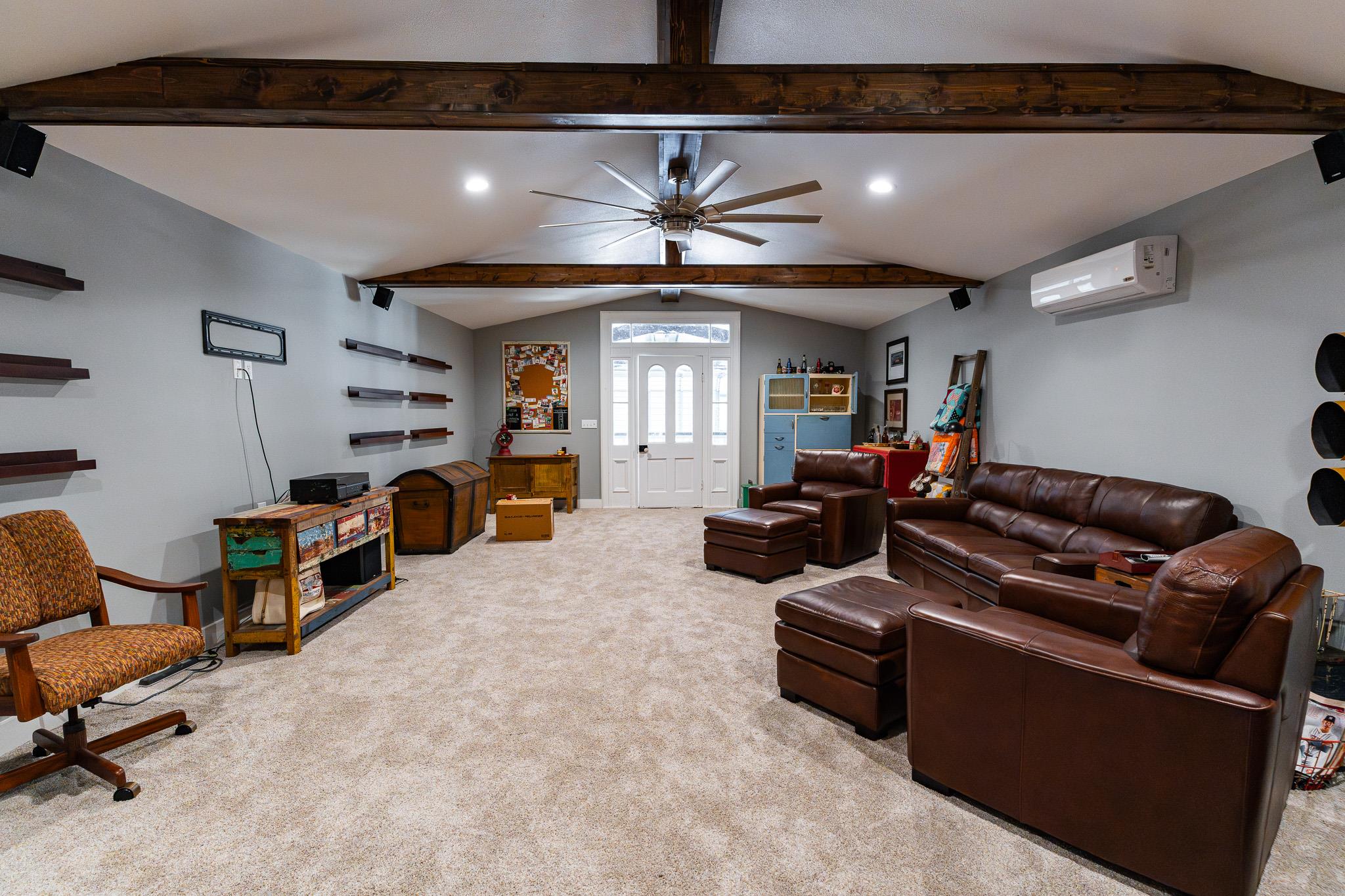 258 Private Road 2006 Schulenburg TX 78956