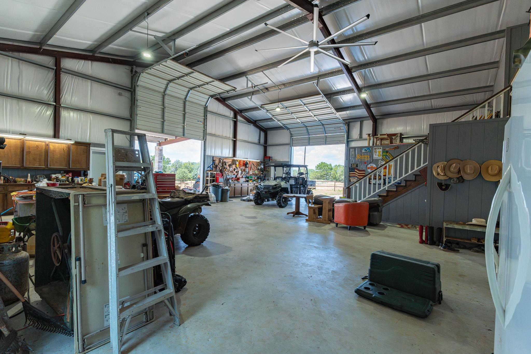 258 Private Road 2006 Schulenburg TX 78956