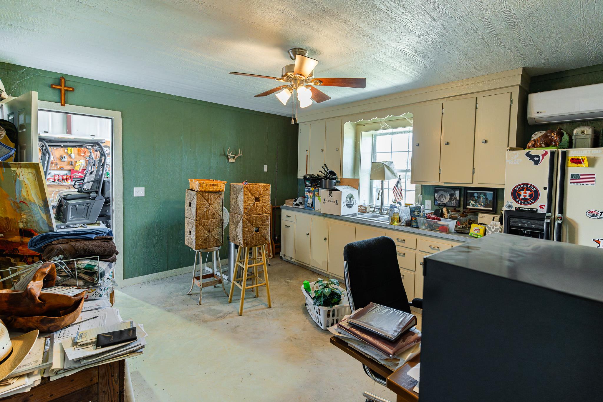258 Private Road 2006 Schulenburg TX 78956