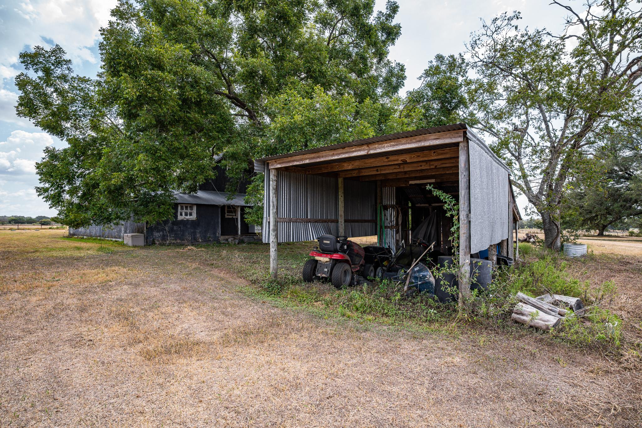 258 Private Road 2006 Schulenburg TX 78956
