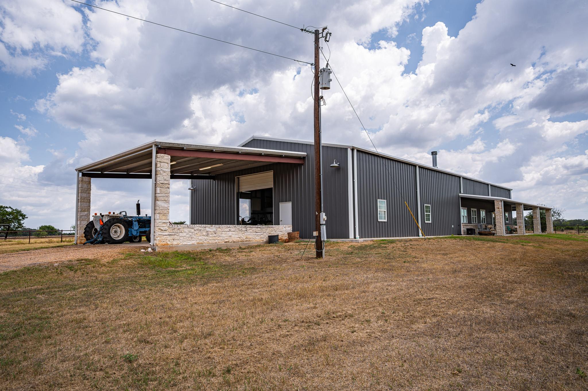 258 Private Road 2006 Schulenburg TX 78956