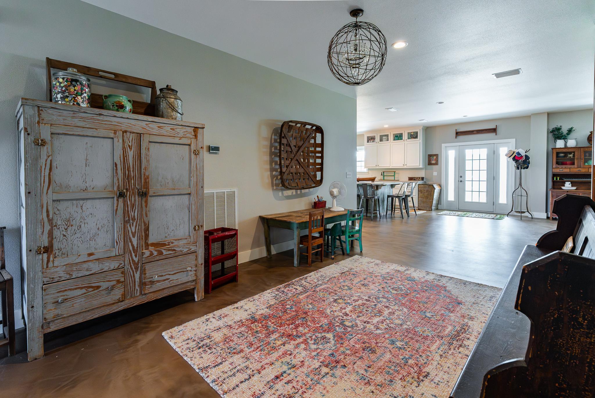 258 Private Road 2006 Schulenburg TX 78956