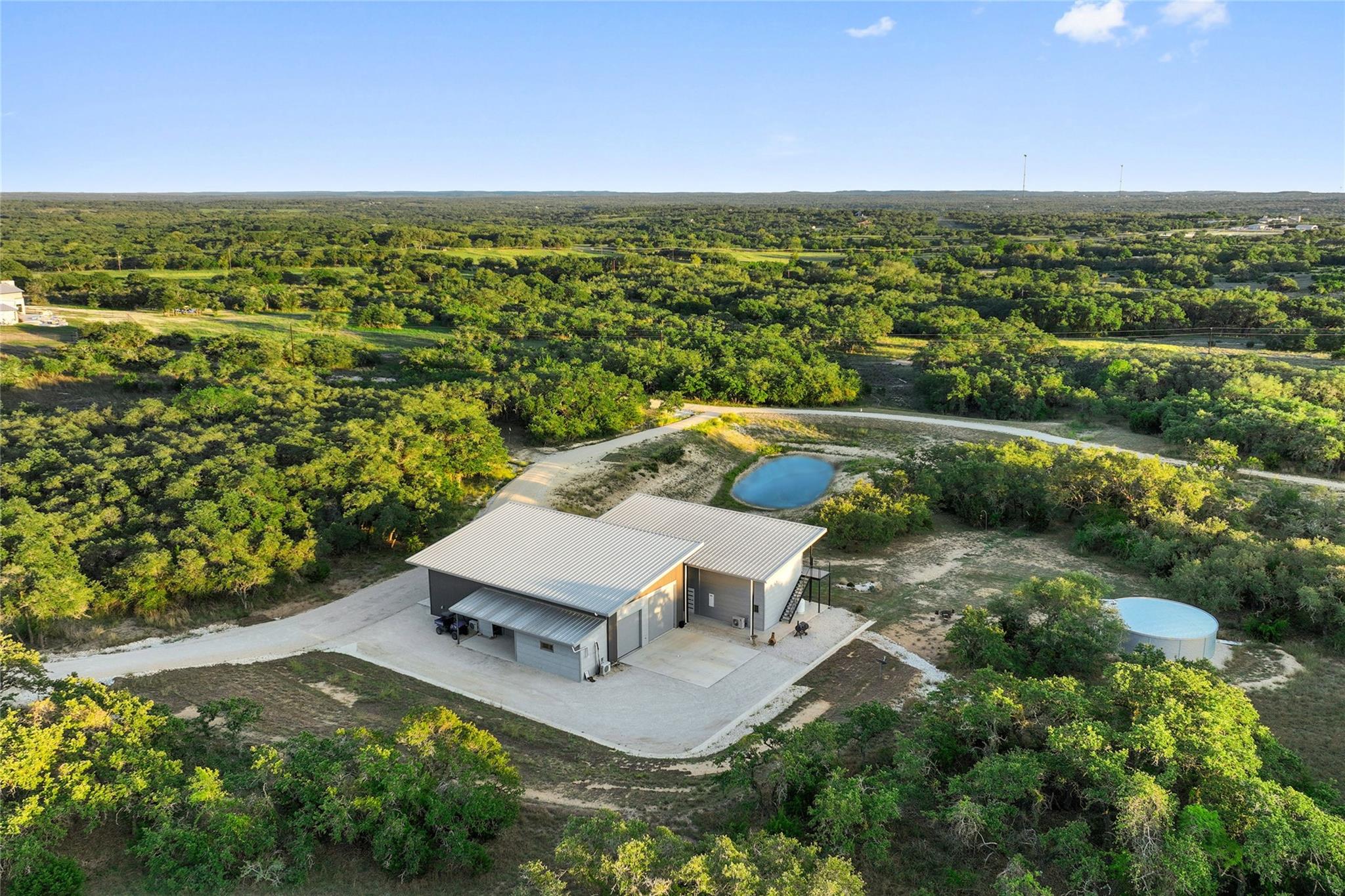 370 Gray Wolf Blanco TX 78606