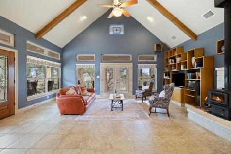 232 Crooked Oak Lane Round Mountain TX 78663