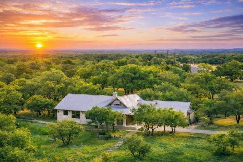 232 Crooked Oak Lane Round Mountain TX 78663