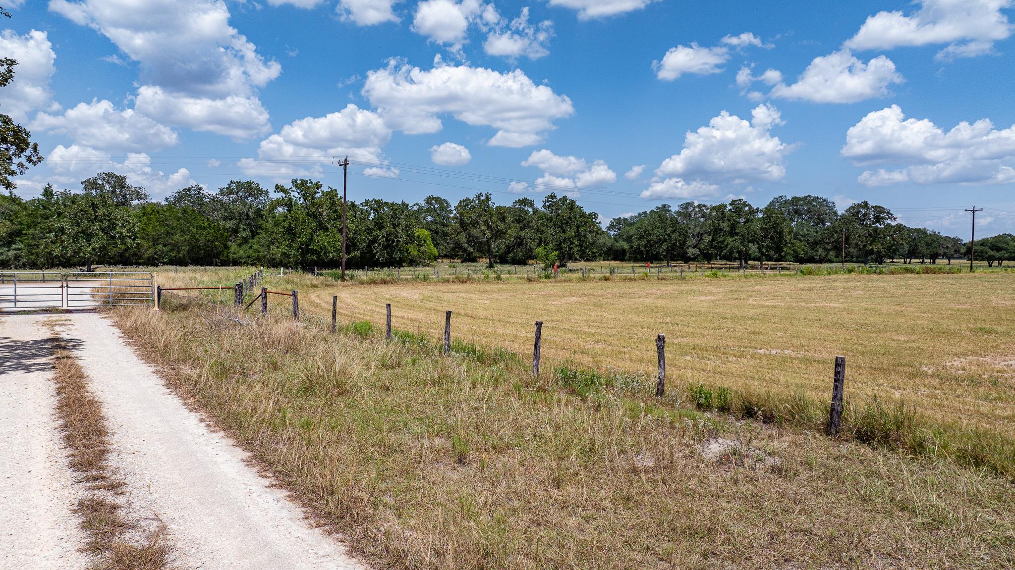 2210 Hermis Road Schulenburg TX 78956