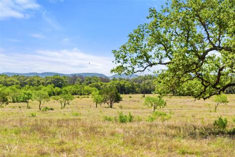 1318 Klett Ranch Road Johnson City TX 78636