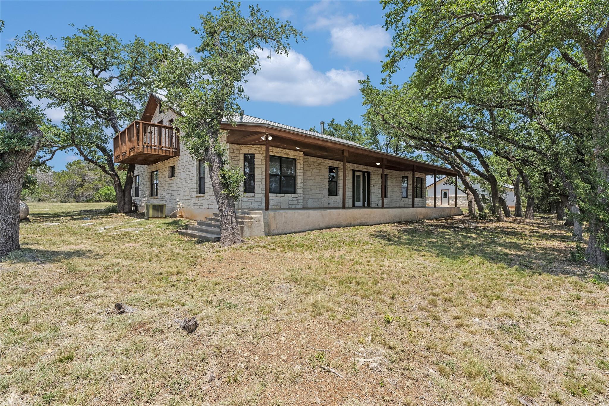 199 Middleton Road Spicewood TX 78669