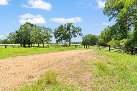 1010 Saint Delight Road Paige TX 78659