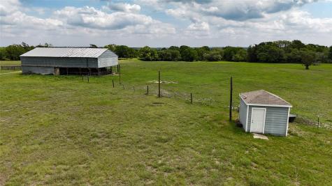 2745 Holub Road Schulenburg TX 78956