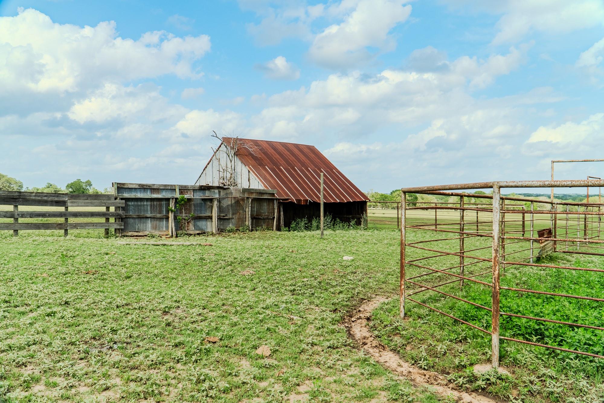 2745 Holub Road Schulenburg TX 78956