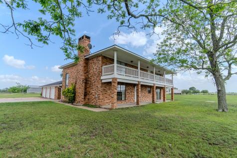 2745 Holub Road Schulenburg TX 78956