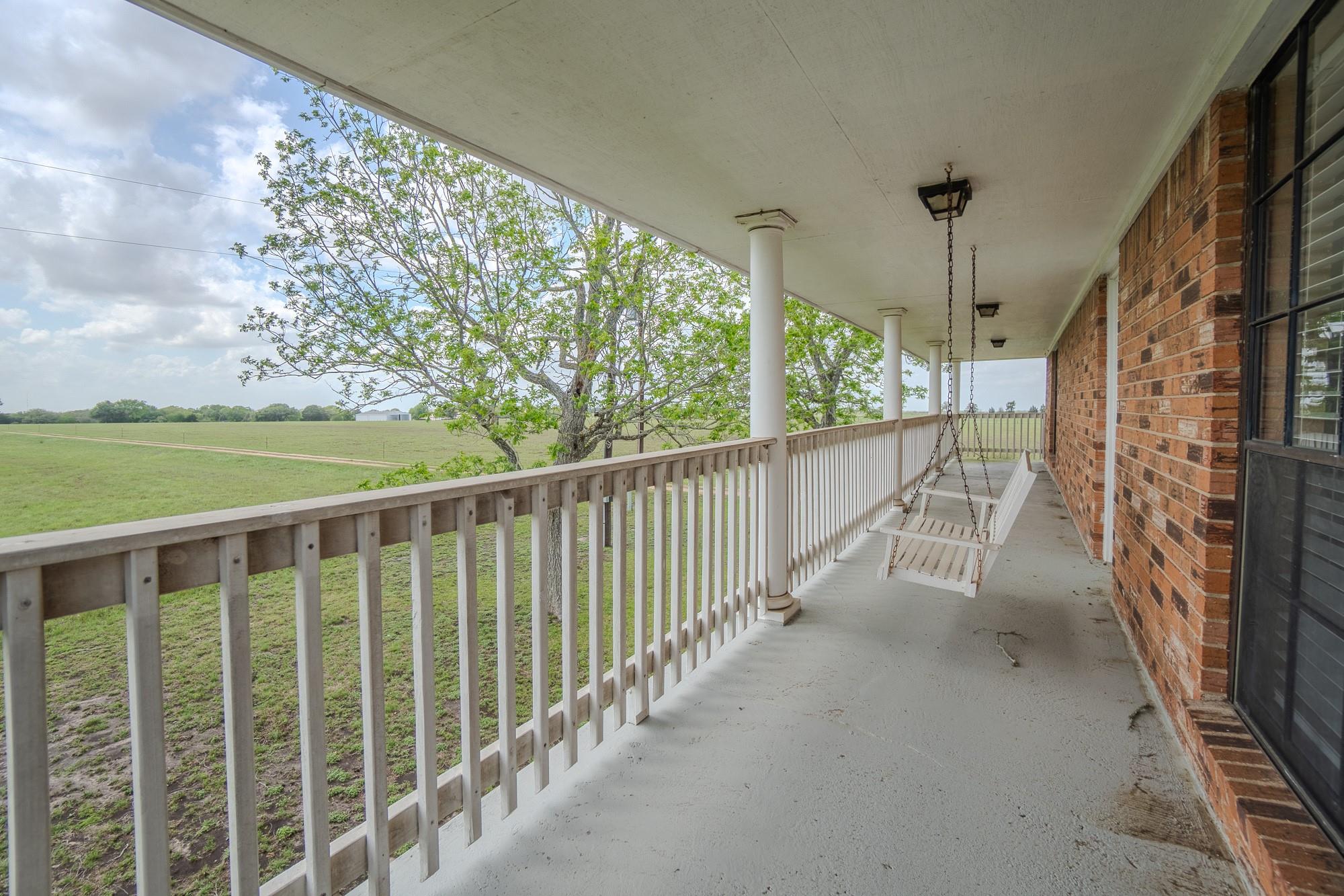 2745 Holub Road Schulenburg TX 78956