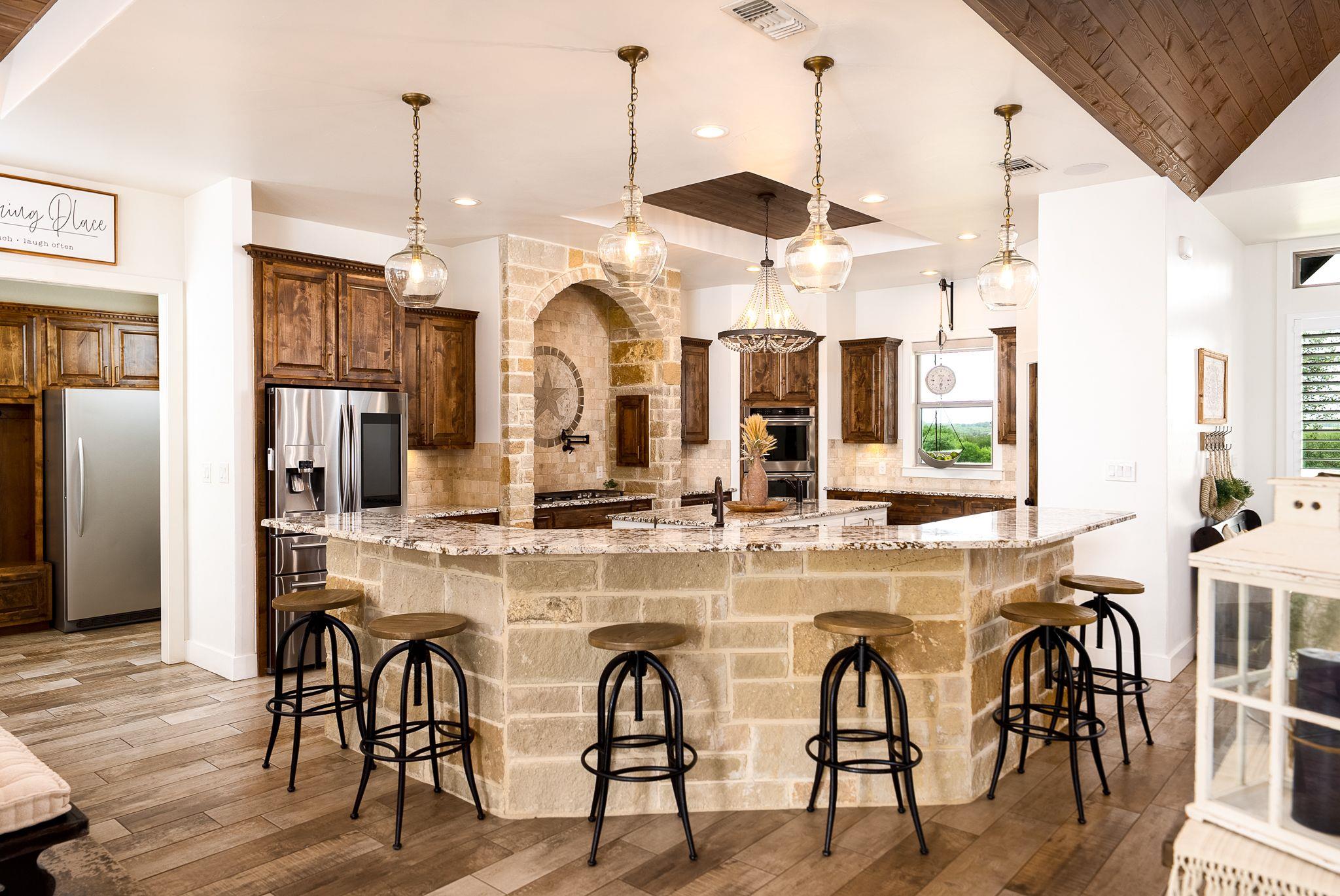 1980 County Road 361 La Vernia TX 78121