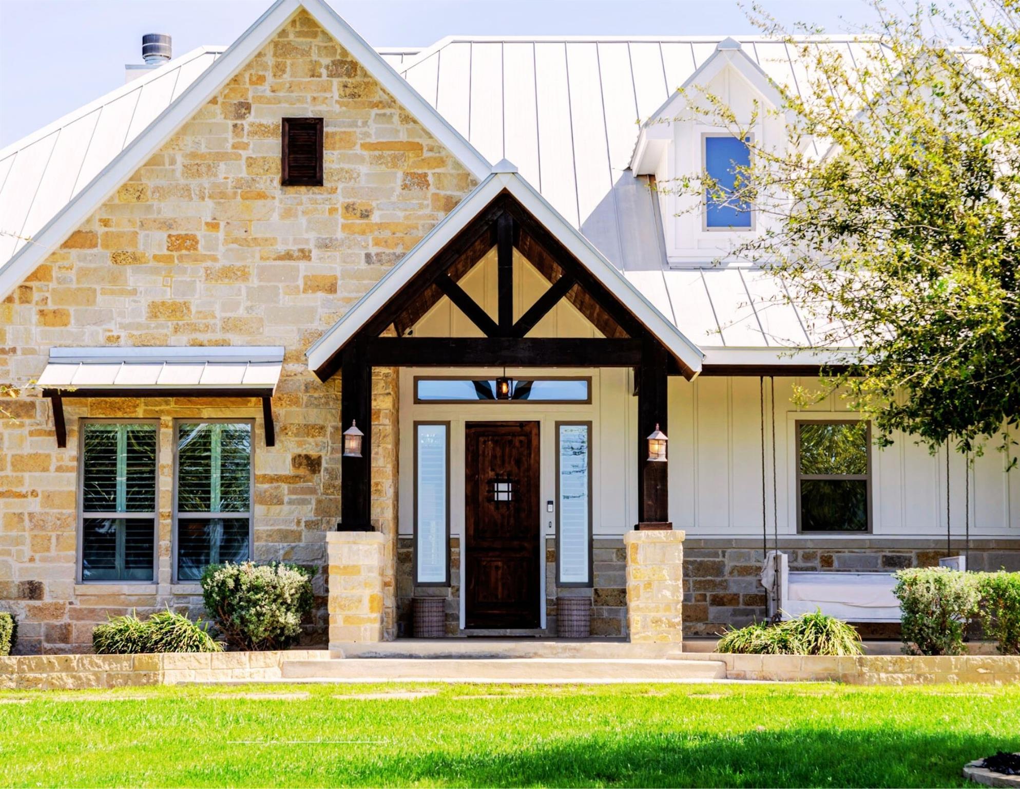 1980 County Road 361 La Vernia TX 78121