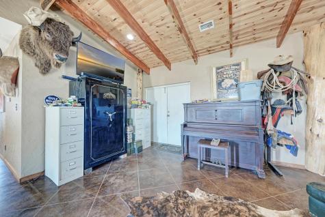 1155 County Road 304 Oglesby TX 76561