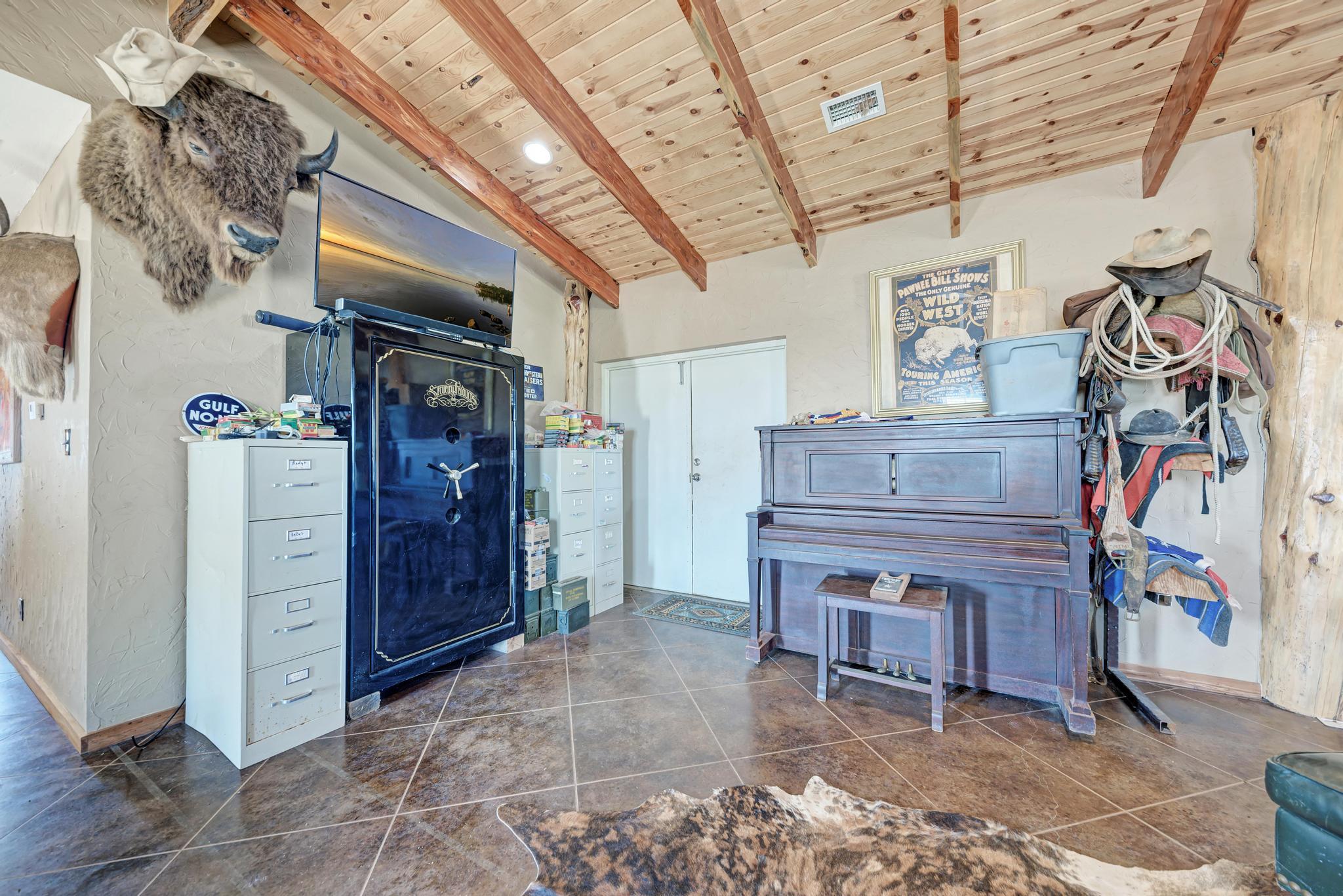 1155 County Road 304 Oglesby TX 76561