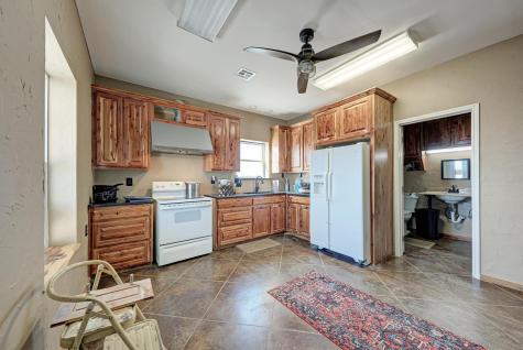 1155 County Road 304 Oglesby TX 76561