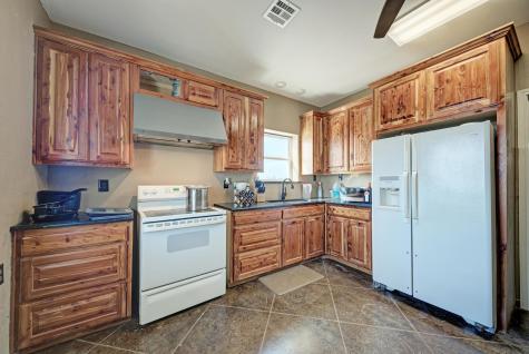 1155 County Road 304 Oglesby TX 76561