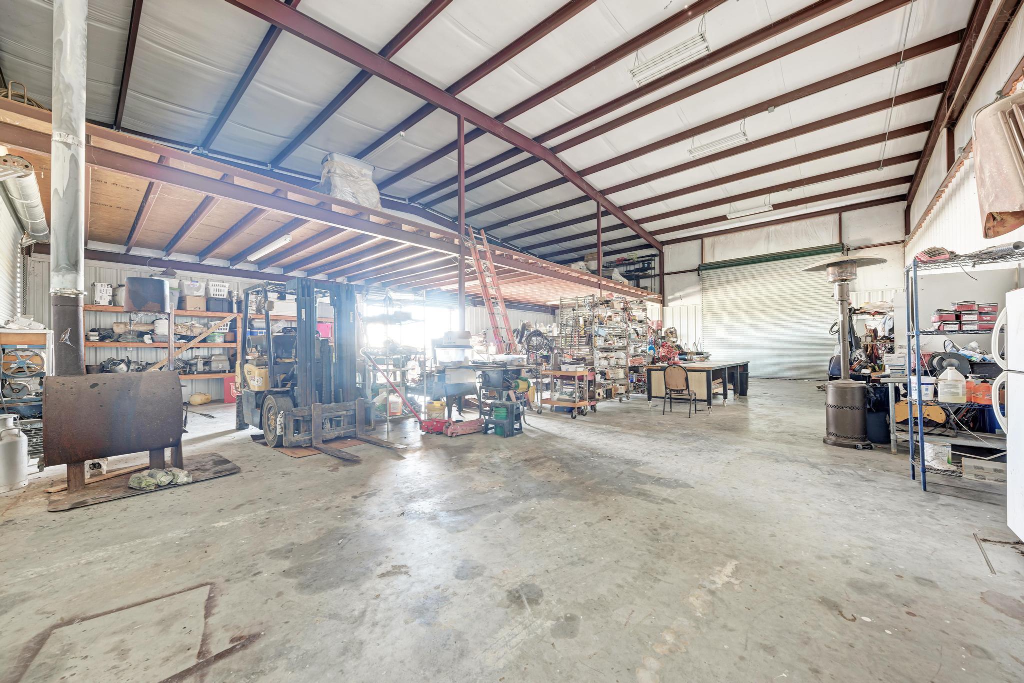 1155 County Road 304 Oglesby TX 76561