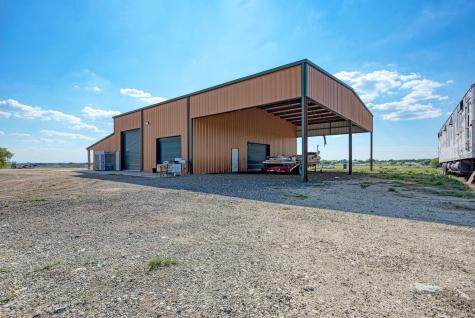 1155 County Road 304 Oglesby TX 76561