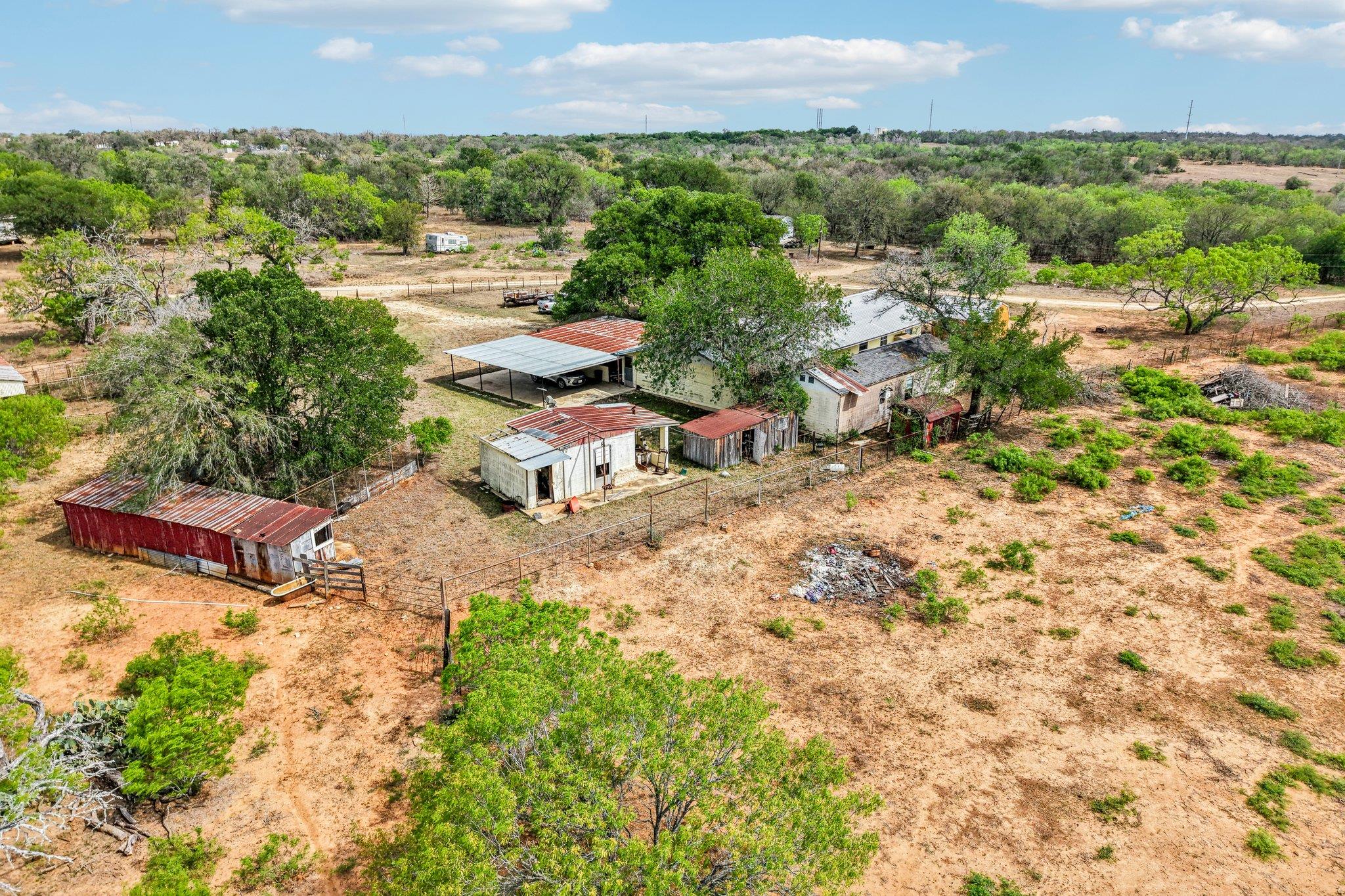 3200 Cattlemens Row Lockhart TX 78644