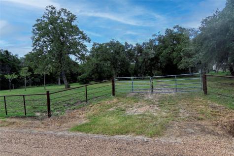 4744 Freyburg Hall Road Schulenburg TX 78956