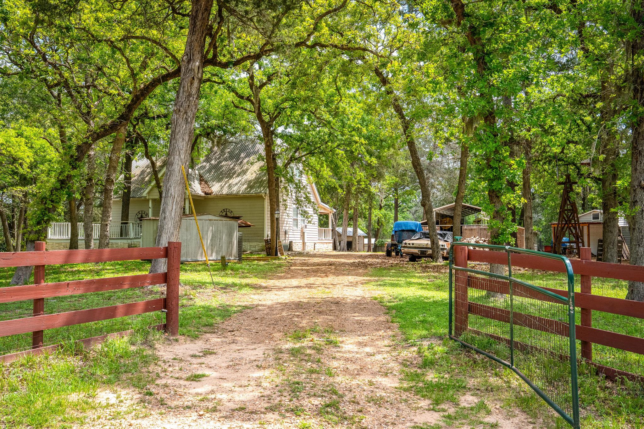 1055 Beech Crest Dr Drive New Ulm TX 78950