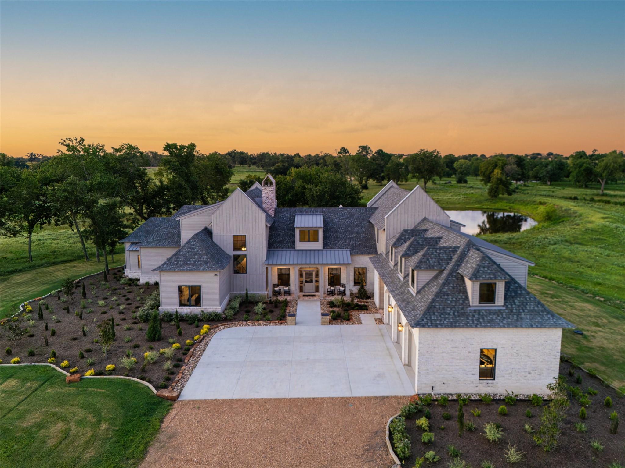404 Blackberry Lane Washington TX 77880
