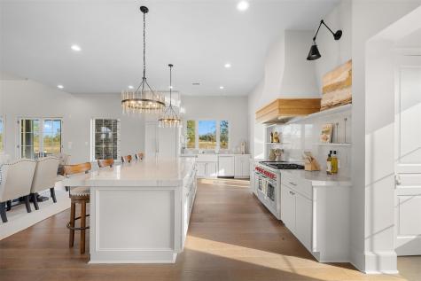 404 Blackberry Lane Washington TX 77880
