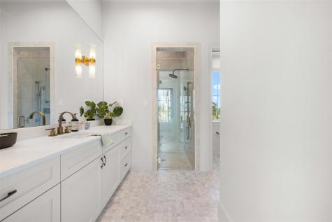 404 Blackberry Lane Washington TX 77880