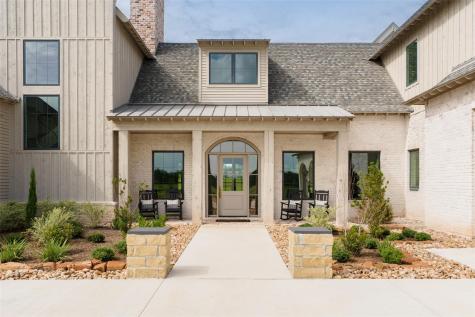404 Blackberry Lane Washington TX 77880
