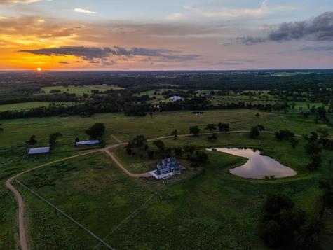 404 Blackberry Lane Washington TX 77880