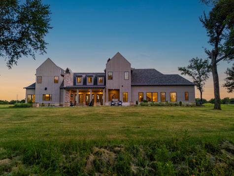 404 Blackberry Lane Washington TX 77880