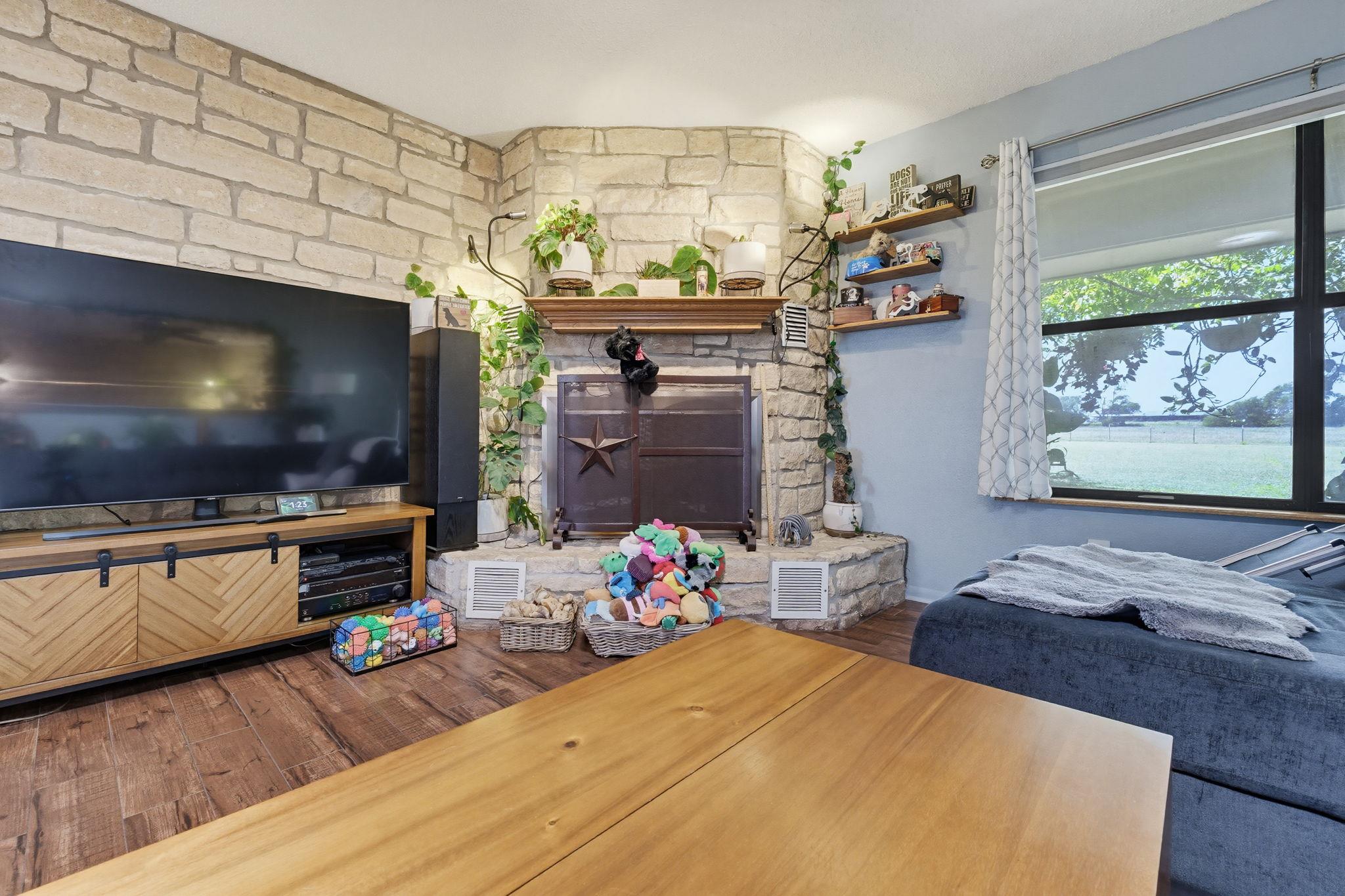120 Rae Lane Jarrell TX 76537