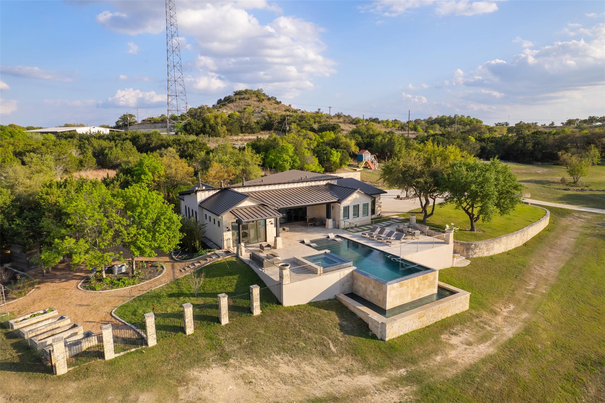421 Rolling Hills Road Blanco TX 78606