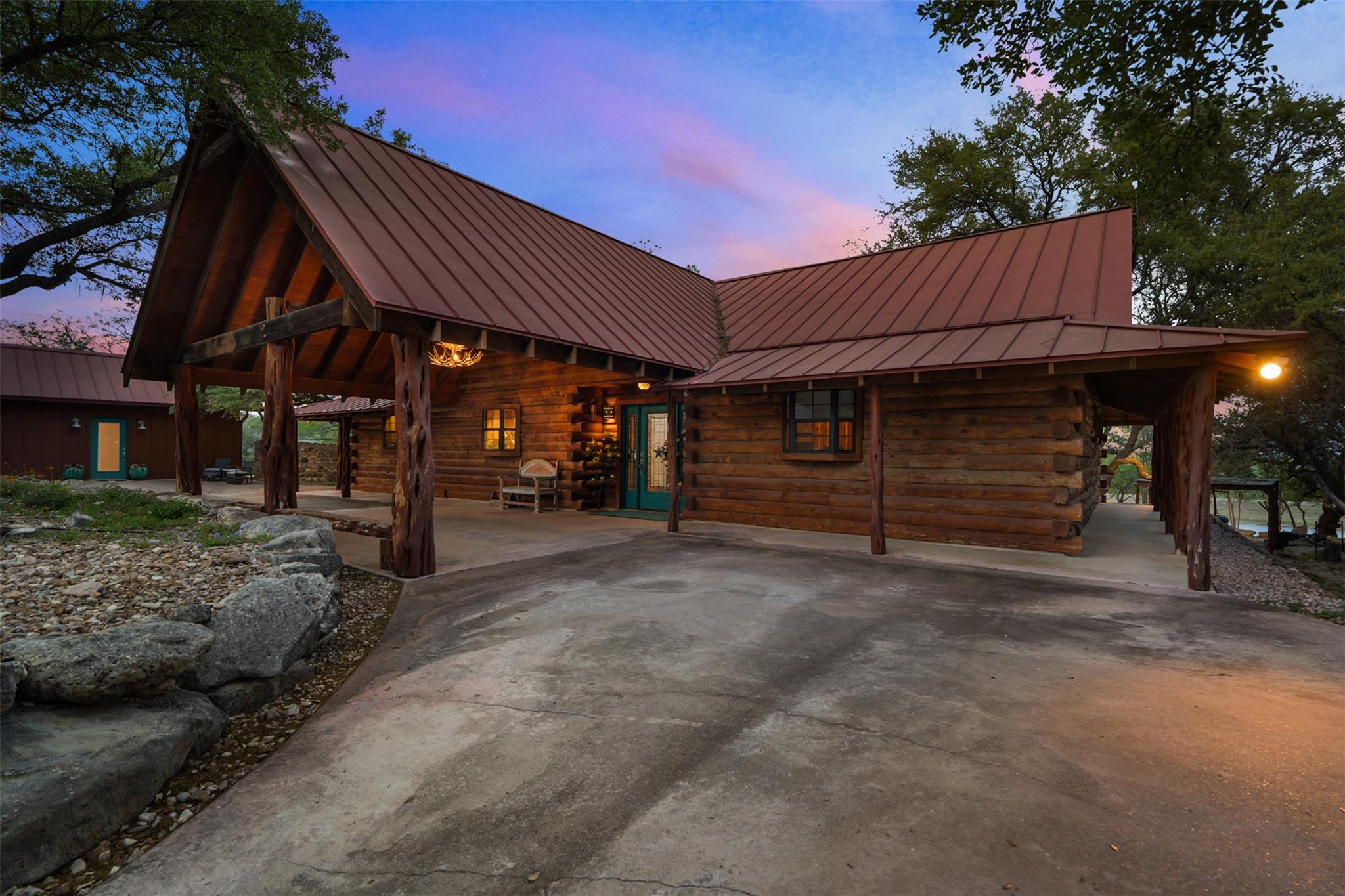 421 Rolling Hills Road Blanco TX 78606