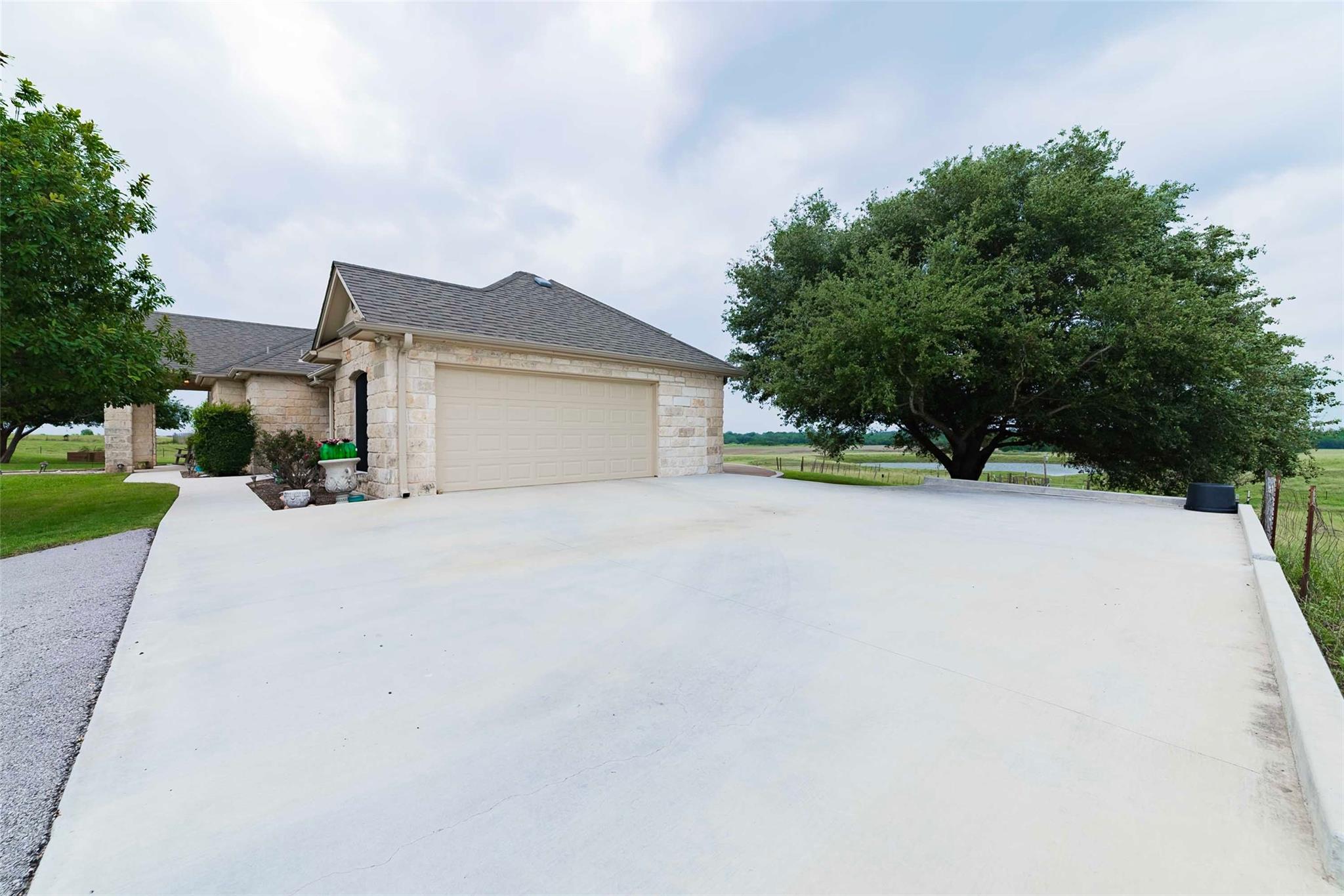 20145 Janak Road Coupland TX 78615