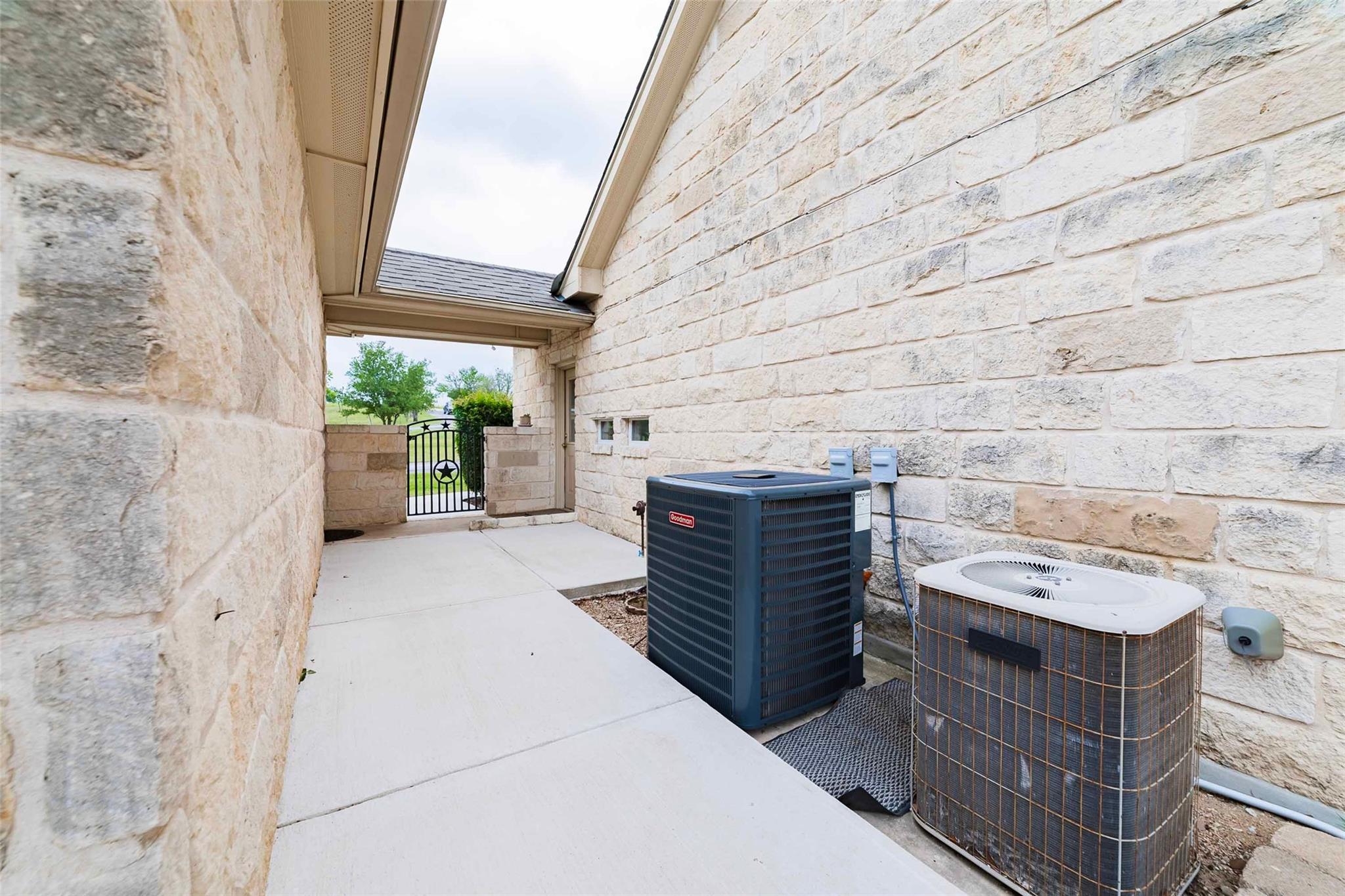 20145 Janak Road Coupland TX 78615