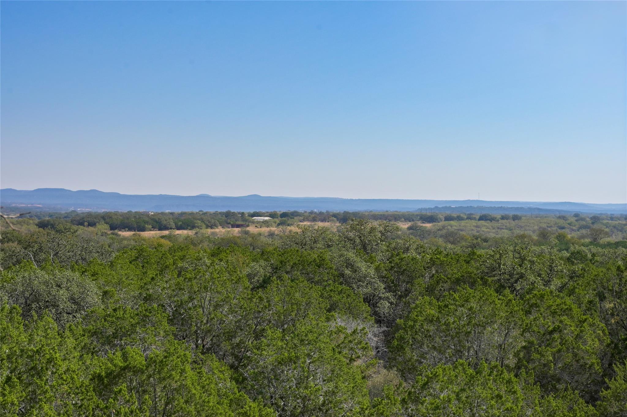 1033 Flying X Road Spicewood TX 78669