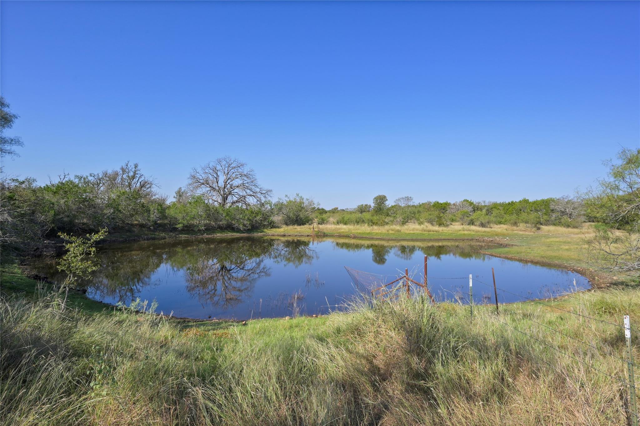 1033 Flying X Road Spicewood TX 78669