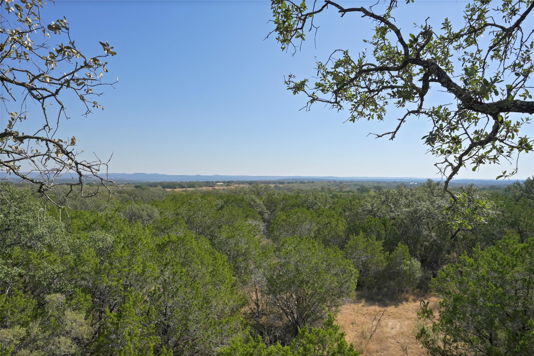 1033 Flying X Road Spicewood TX 78669