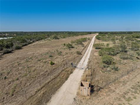 1033 Flying X Road Spicewood TX 78669
