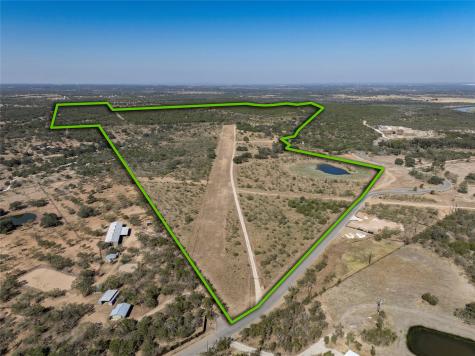 1033 Flying X Road Spicewood TX 78669