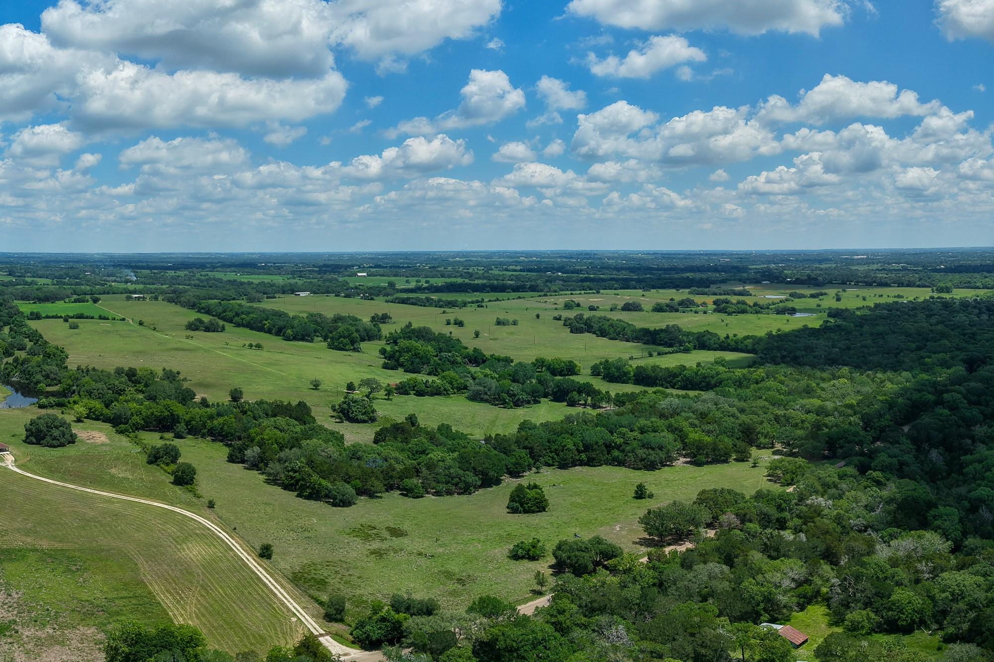5018 Wolters Road Schulenburg TX 78956