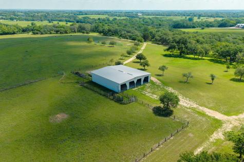 5018 Wolters Road Schulenburg TX 78956