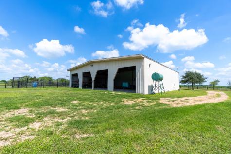 5018 Wolters Road Schulenburg TX 78956