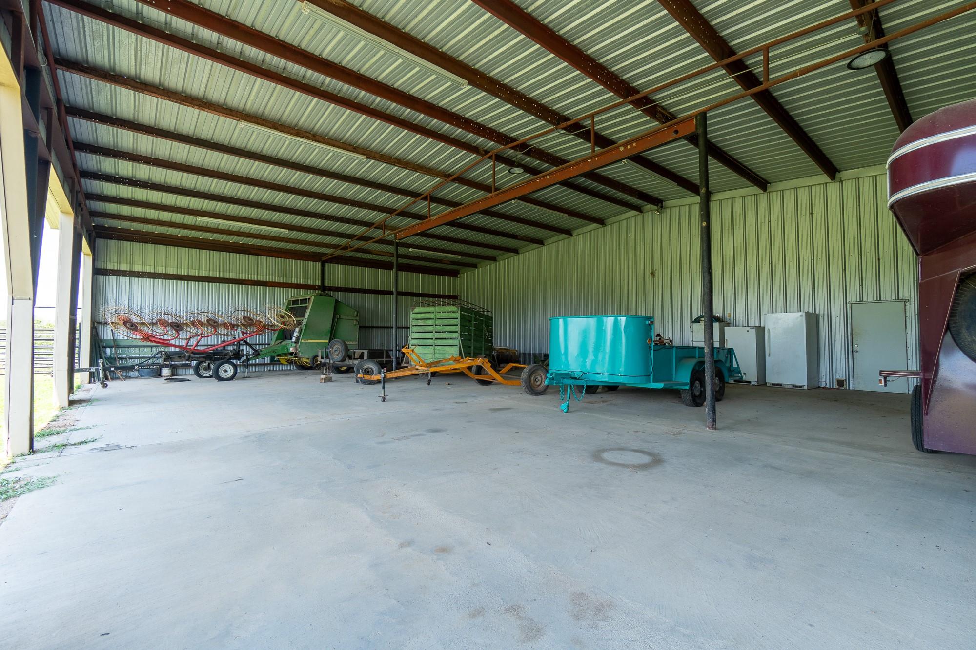 5018 Wolters Road Schulenburg TX 78956